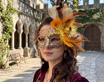 Máscara de carnaval turquesa con lentejuelas y gran tocado de plumas, antifaz gótico veneciano medieval para baile de graduación femenino, accesorio de disfraz