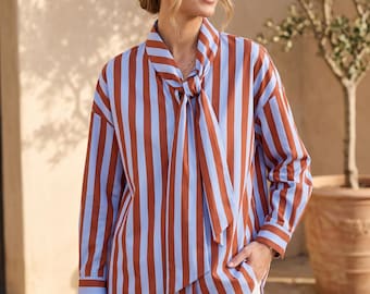 Blusa de mujer a rayas con lazo, camisa holgada con botones, blusa informal de manga larga para la oficina.