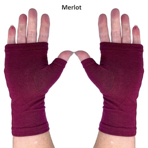 Bamboo fingerless gloves, texting gloves, wrist warmers in solid colours. Merlot