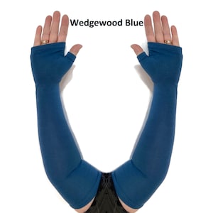 Fingerless gloves, gauntlets, arm warmers in bamboo blend. image 4
