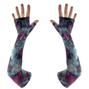 Ice dyed fingerless gloves, gauntlets, arm warmers in bamboo blend.