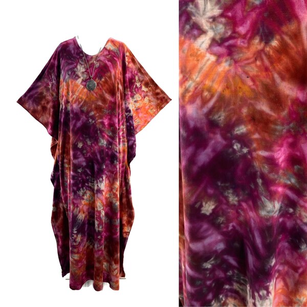 Caftan tie-dye en bambou teint glacé.