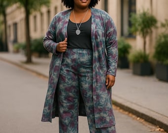 Eisgefärbte Bambus langärmelige Duster Style Strickjacke mit Taschen.