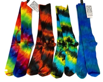 Men's tie dye bamboo socks.