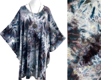 Black & white ice dye featherweight bamboo blend poncho, caftan, kaftan.