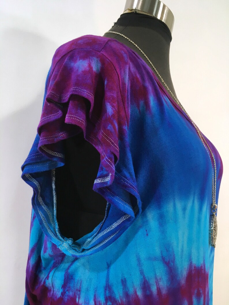 Plus size stretch rayon blue /& purple tie dye top.