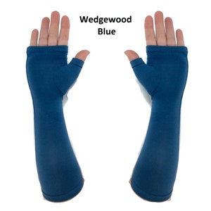 Mid-length fingerless gloves, gauntlets, arm warmers in bamboo blend. image 4