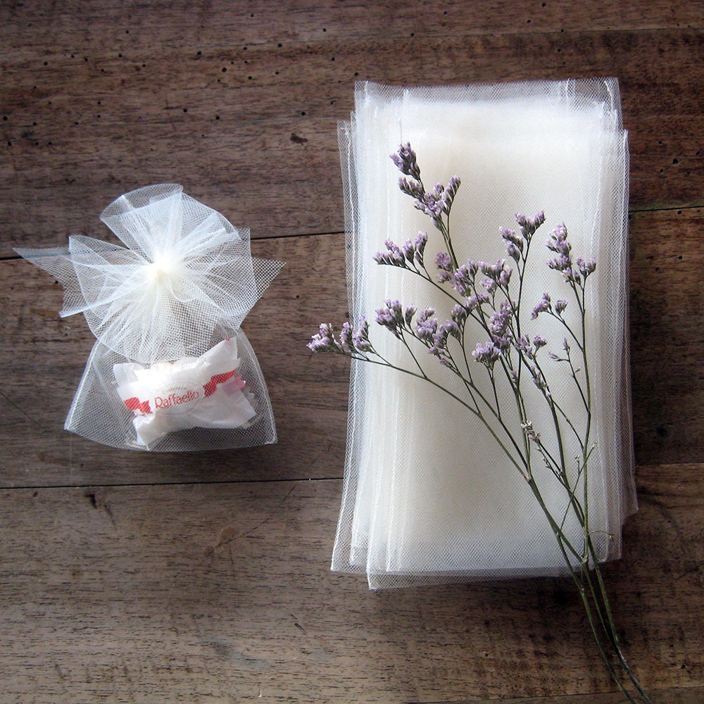 Wedding favor tulle bags A set of 30 ivory or yellow tulle Etsy