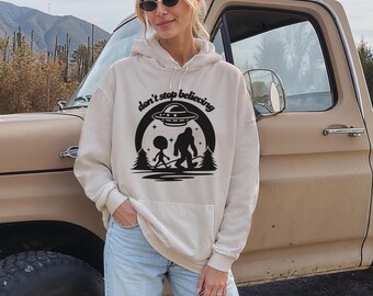 Alien Bigfoot Shirt, Sasquatch Hoodie, Don’t Stop Believing Beige Funny UFO Sweatshirt