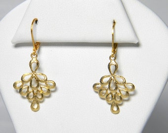Gold Peacock Feather Earrings – Lightweight Dangle Jewelry