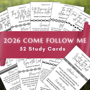 Peut inclure: Un ensemble de 52 cartes d'étude pour 2026, avec des références bibliques et des invites. Les cartes ont un fond blanc avec du texte noir et des bordures décoratives. Une bannière rouge sur les cartes indique "2026 COME FOLLOW ME 52 Study Cards."