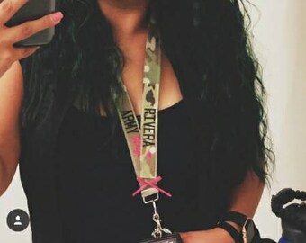 Cordão para esposa ou namorada do Exército OCP / Rosa choque / Porta-crachá ou documento de identidade