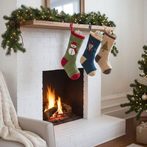 Häkelmuster für Weihnachtsstrumpf PDF - Einfacher Weihnachtsstrumpf, Zopf- & Gestreiftes Design, Sofort-Download, Geschenk-Ready Craft | Wohndekoration