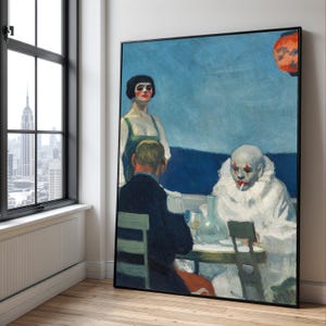 Puede incluir: Impresión artística enmarcada de una pintura que representa una escena con tres figuras. Un payaso fuma en una mesa. Una mujer con un vestido verde está detrás de un hombre con un traje. Una linterna roja es visible.