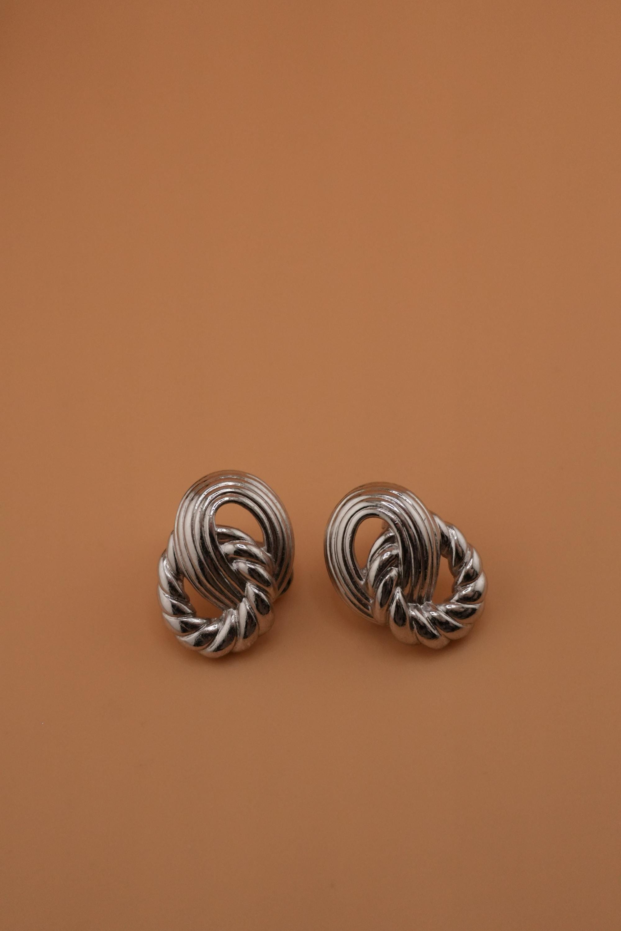 Monet clip earrings - Etsy 日本