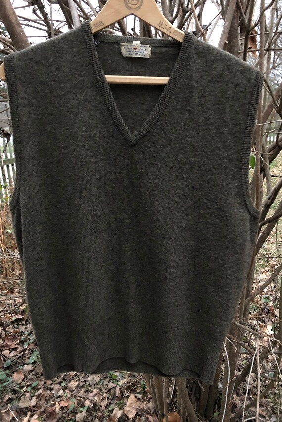 Men’s 1940s sweater vest