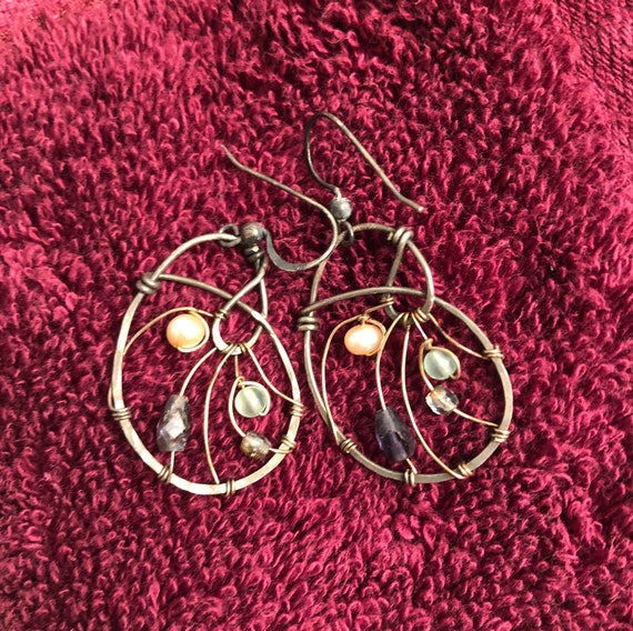 Sweet coiled wire seed pearl and crystal earrings - image 2