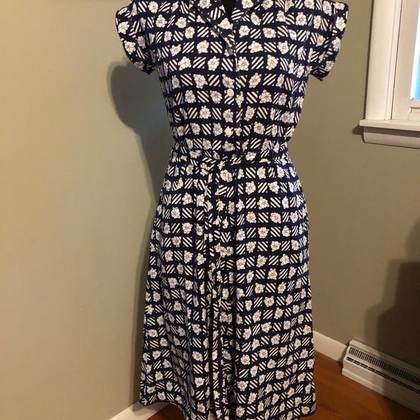 1970s navy blue and white floral print cotton dress