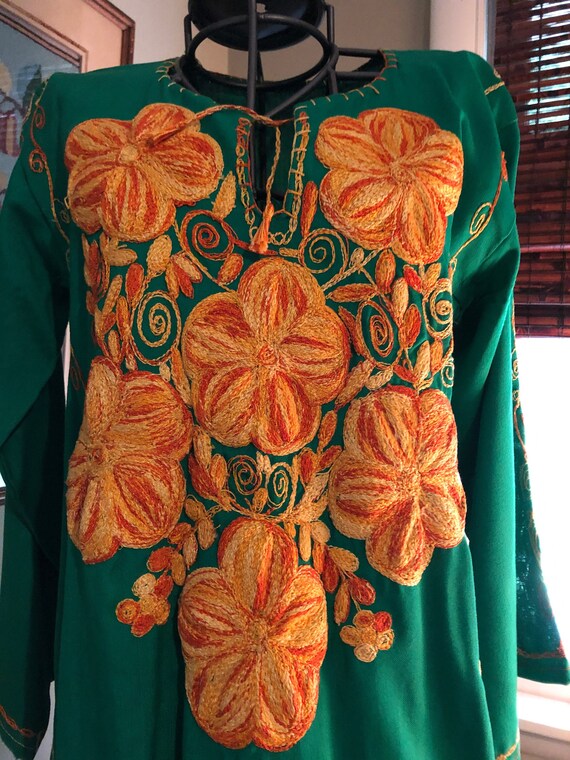 1960s embroidered green caftan - image 7