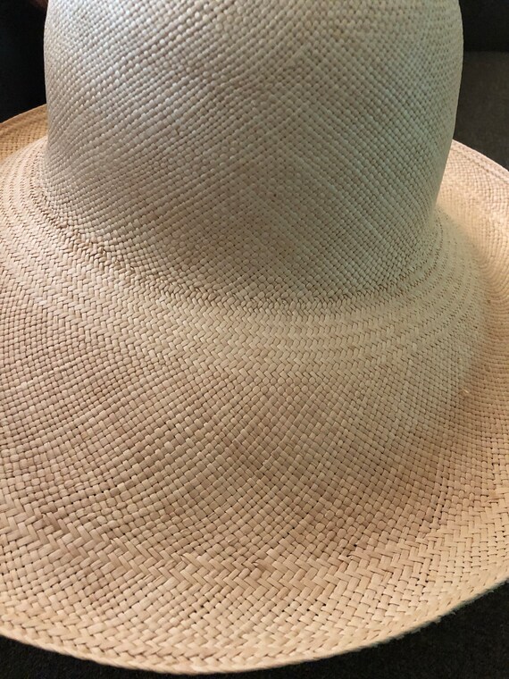 Simple Ecuadorean Panama hat - image 3