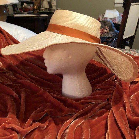1950s beautifully woven straw hat