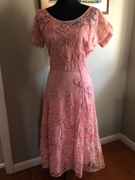 Late 1940s/early 1950s pink rose lace dress with … - image 1