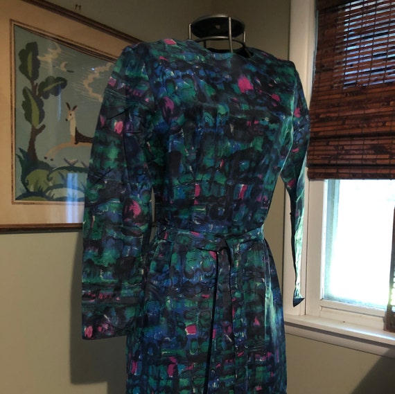 Late 1950s fitted abstract print silk dress