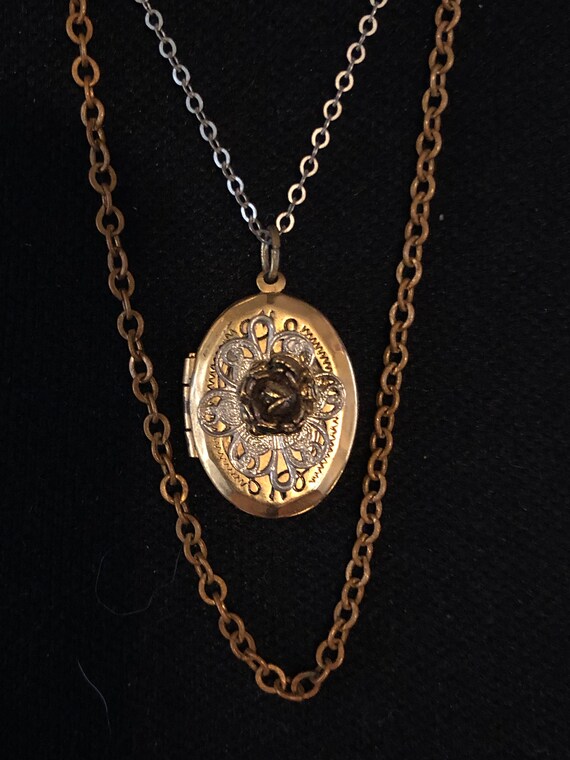 1910s rose locket with trapeze chain - image 7