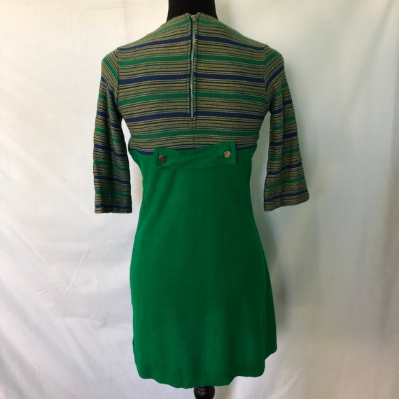 1960s Kelly green knit mini dress with stripe sle… - image 5