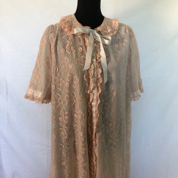 1950s rose beige lace over powder blue nylon dust… - image 2