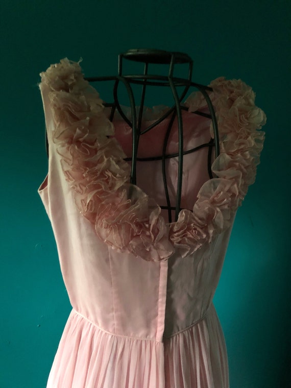 Late 1950s/early 1960s pink silk chiffon party dr… - image 8
