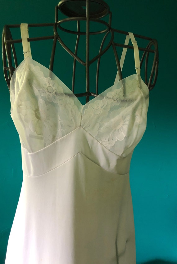1950s Deadstock White Nylon Slip with Floral Soutache
