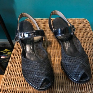 1930s1940s black mesh pumps