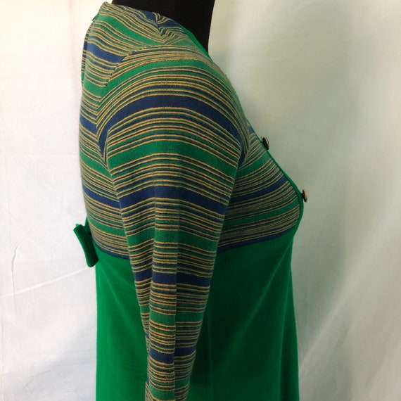 1960s Kelly green knit mini dress with stripe sle… - image 4