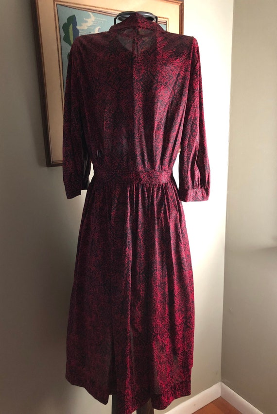 Late 1930s/early 1940s black-on-red nylon print dress - Gem