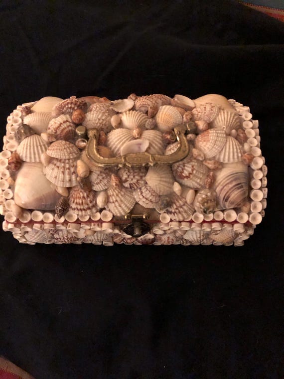 1980s shell covered hinged box - image 2