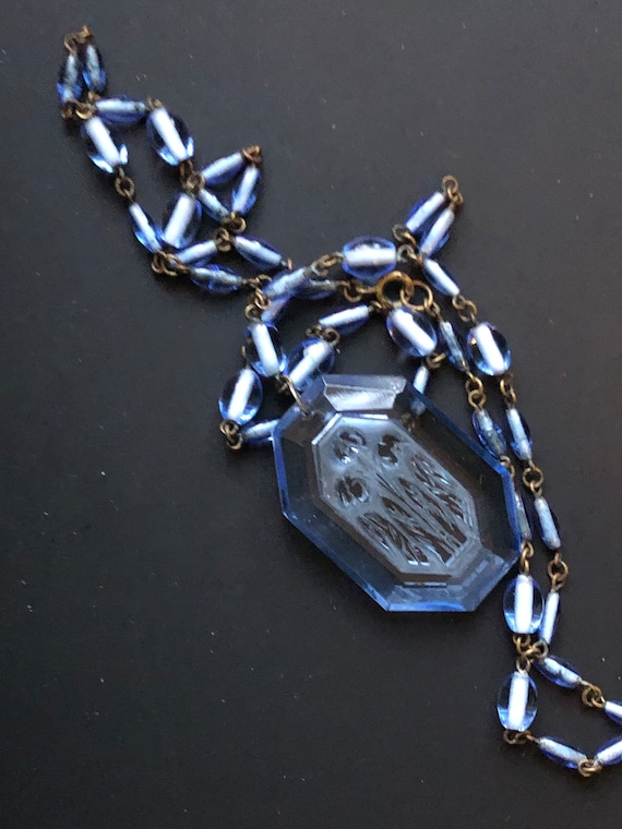 1930s blue glass floral pendent with glass bead ch
