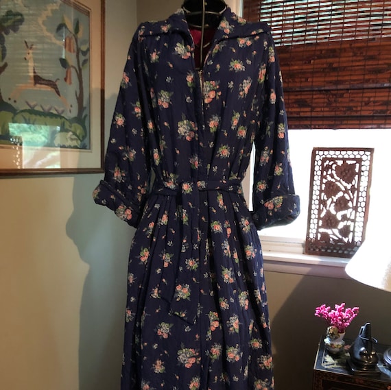 1940s quoted navy floral print dressing gown/robe
