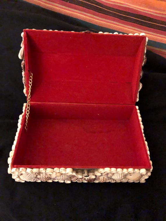1980s shell covered hinged box - image 5