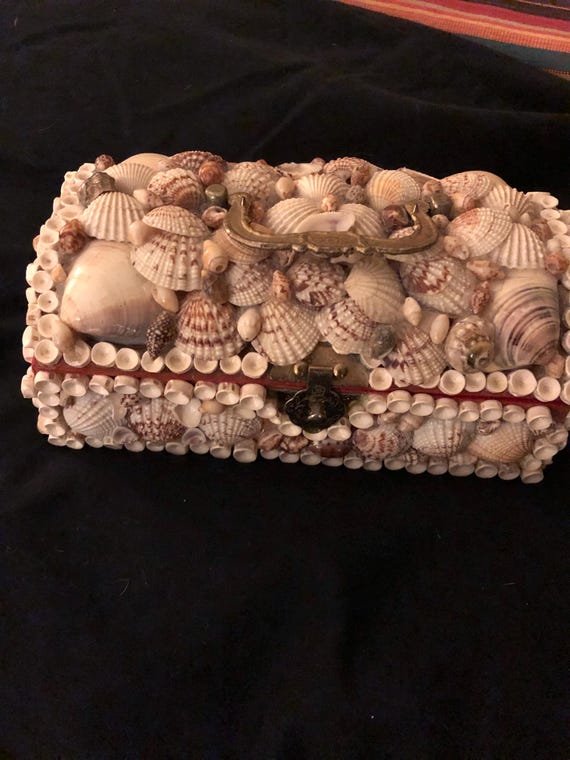 1980s shell covered hinged box - image 1