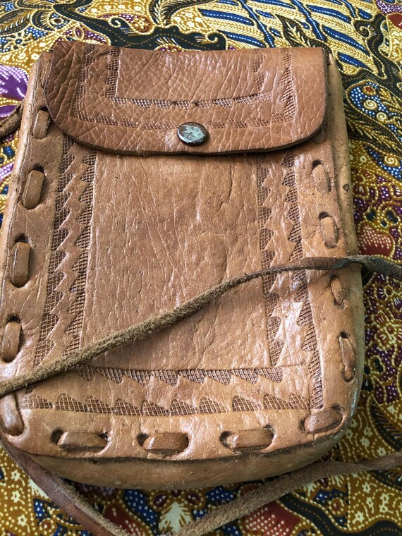 Small rectangular tooled leather crossbody bag - image 2