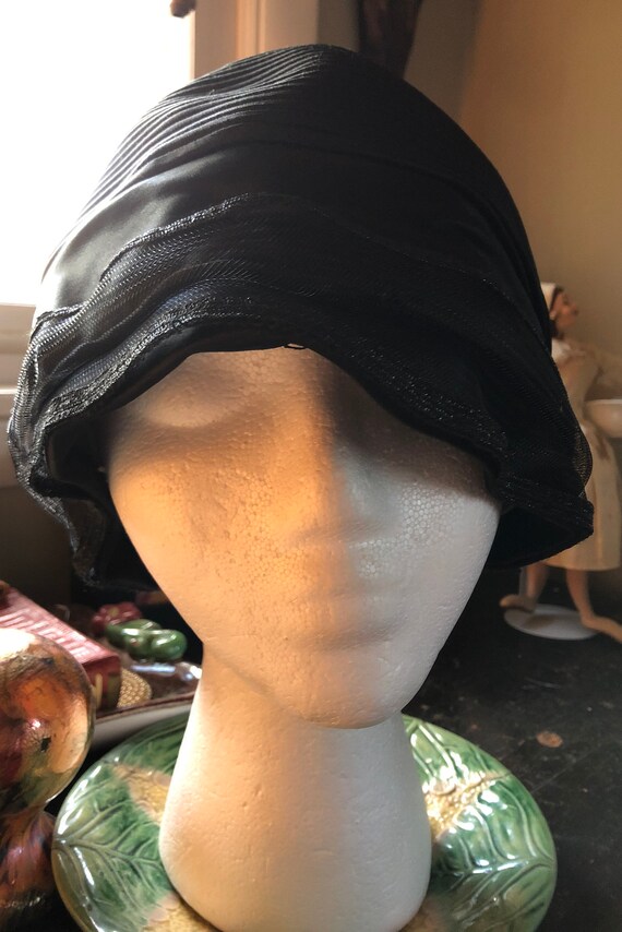 1920s ribbed cloche