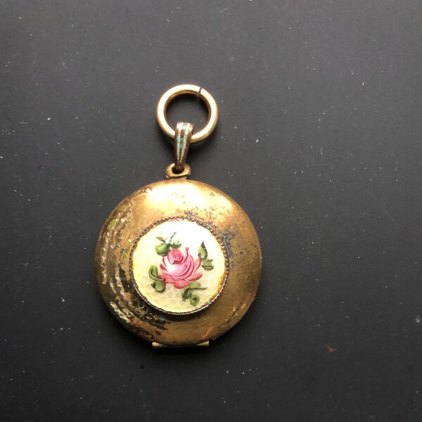 Small locket with cloisonné rose