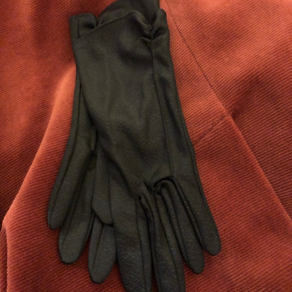 1950s black wrist length gloves with ruched detail