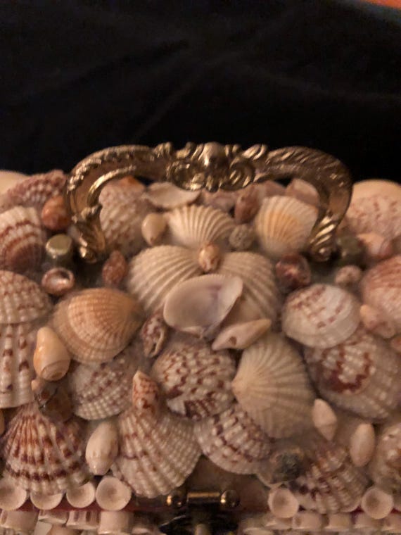 1980s shell covered hinged box - image 3