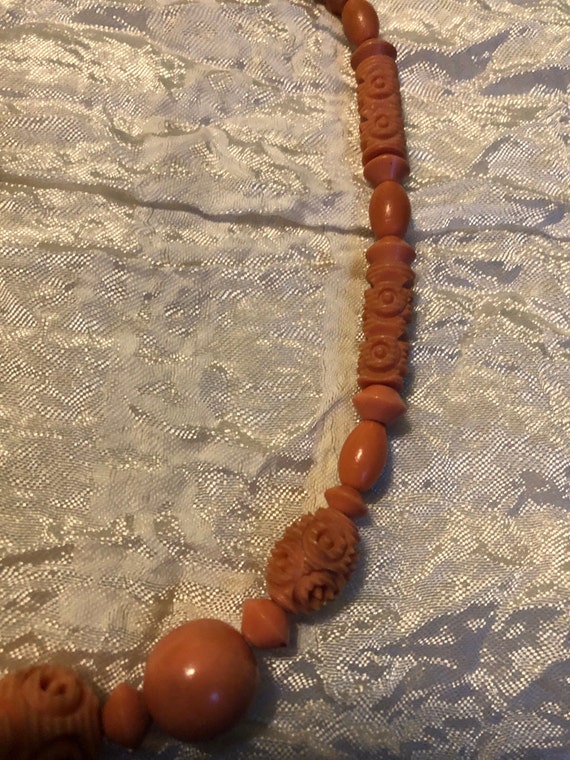 1930s celluloid faux coral bead necklace - image 3