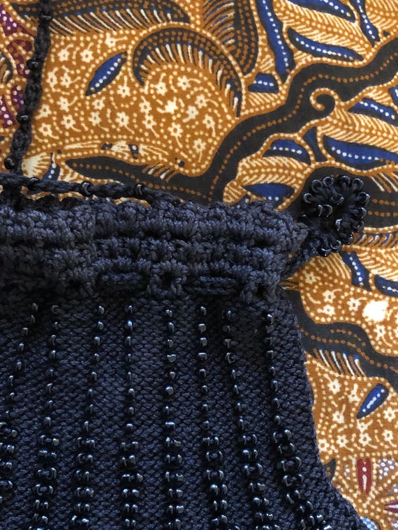 1920s black beaded and crochet bag - image 2