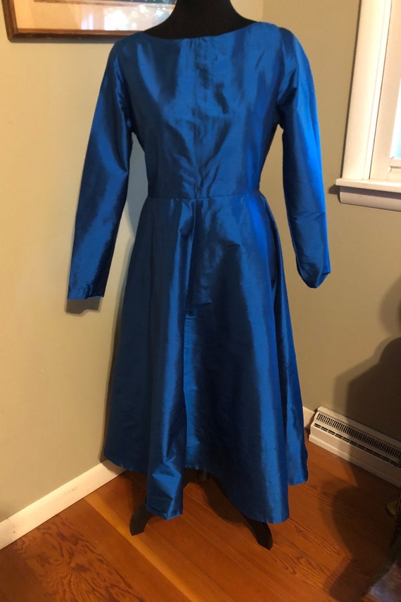 1950s -style peacock taffeta party dress