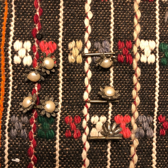 1940s pearl center flower cuff links and studs - image 2