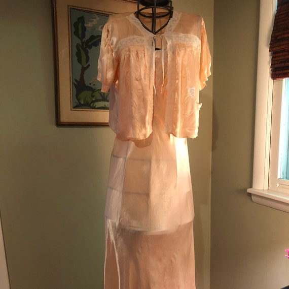 1930s Val Mode pink rayon satin nightgown and bed
